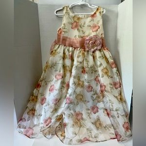 Kids Dream girls special occasion dress. Excellent condition Size 5